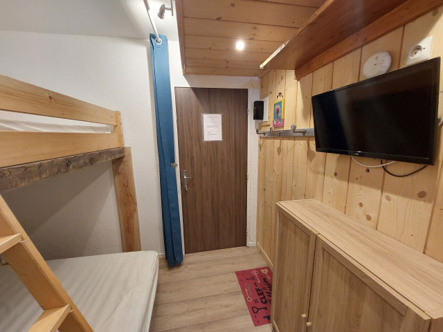 _lv_images__lot_0037251020_03_4200964