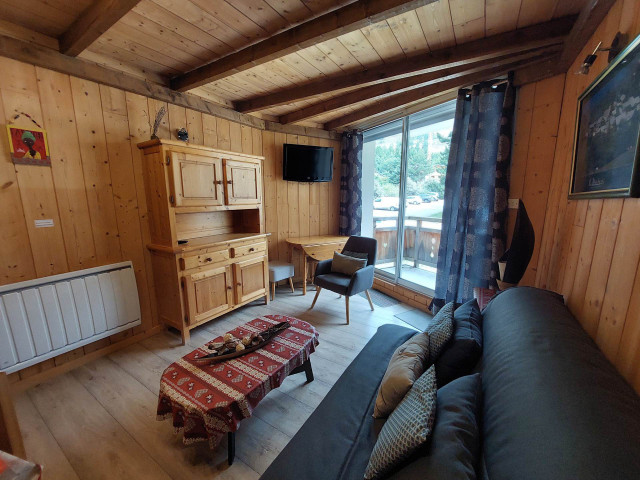 _lv_images__lot_0037251020_09_4244217