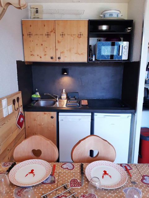 _lv_images__lot_0037251085_10_4400429