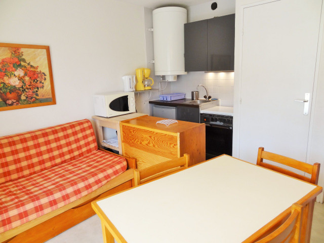 _lv_images__lot_0037251102_03_4687670