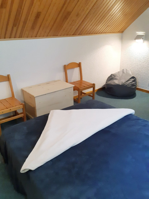 _lv_images__lot_0037251119_14_4338766