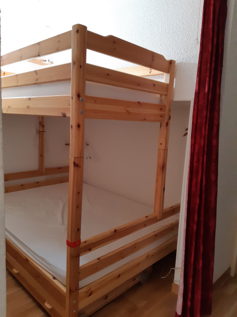 _lv_images__lot_0037251189_05_4671507