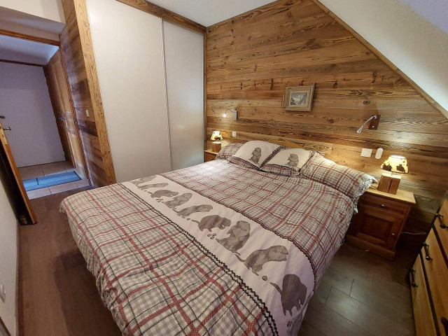 _lv_images__lot_0037251210_09_5074697