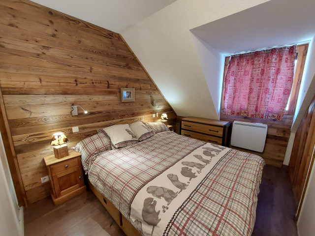 _lv_images__lot_0037251210_10_4532593