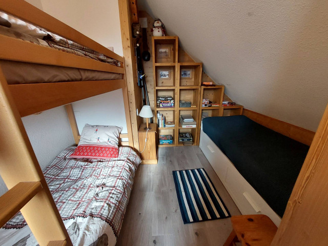 _lv_images__lot_0037251210_11_5074699