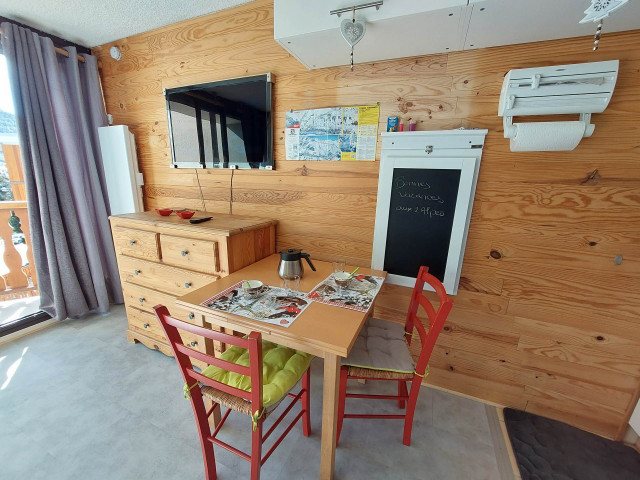 _lv_images__lot_0037251216_07_4612729