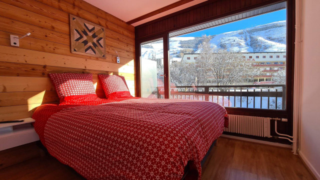 _lv_images__lot_0037251224_13_4691053