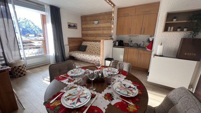 _lv_images__lot_0037251233_07_5081708