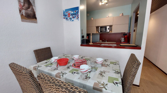 _lv_images__lot_0037251264_07_4461708