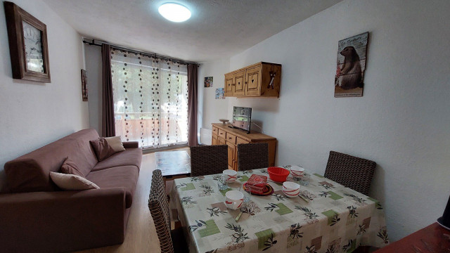 _lv_images__lot_0037251264_08_4427895