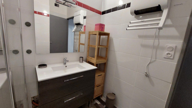 _lv_images__lot_0037251264_11_4657393