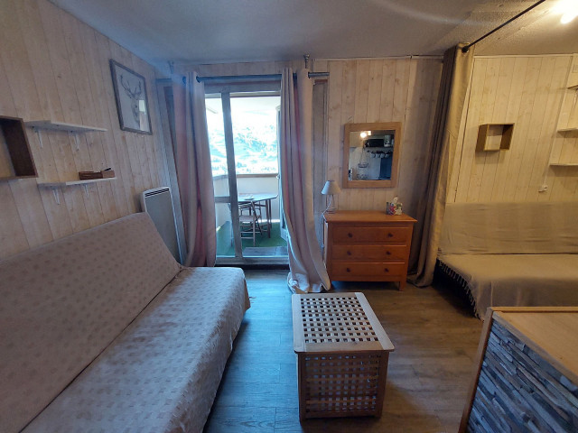 _lv_images__lot_0037251285_05_4227619