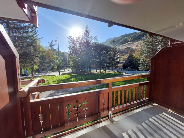 _lv_images__lot_0037251294_05_4529587