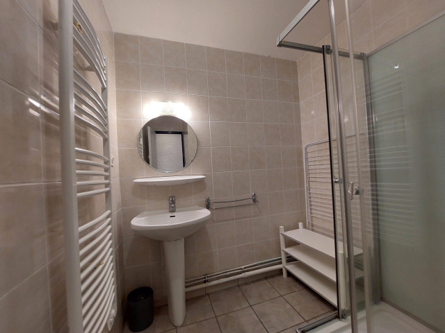 _lv_images__lot_0037251294_06_4581894