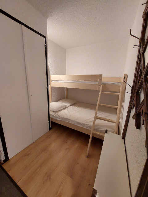 _lv_images__lot_0037251294_07_4388954