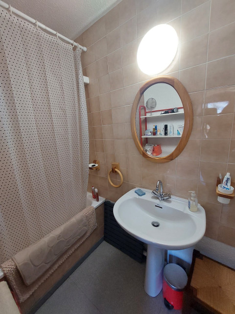 _lv_images__lot_0037251300_04_4675742