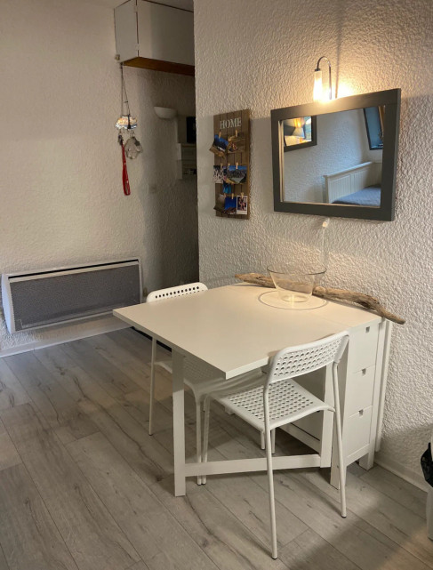 _lv_images__lot_0037251301_07_4373093