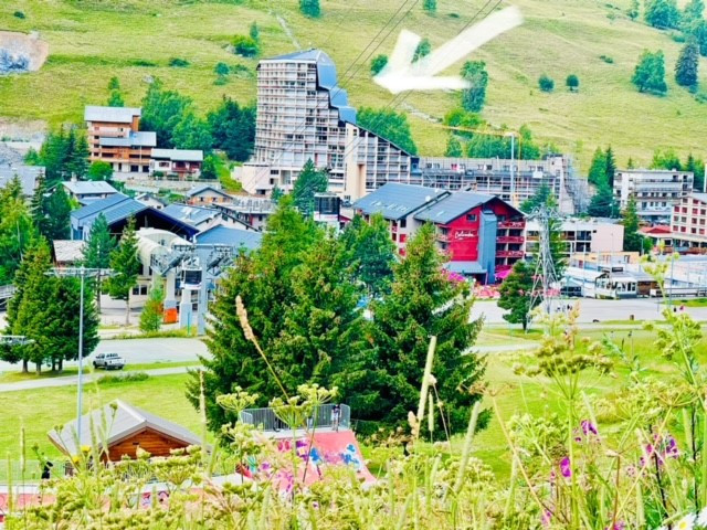 _lv_images__lot_0037251301_09_4651256