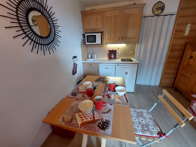 _lv_images__lot_0037251356_06_5061448