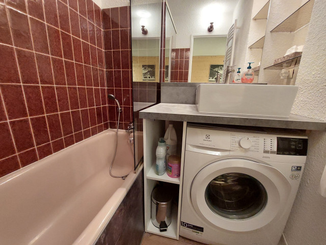 _lv_images__lot_0037251357_05_4358677