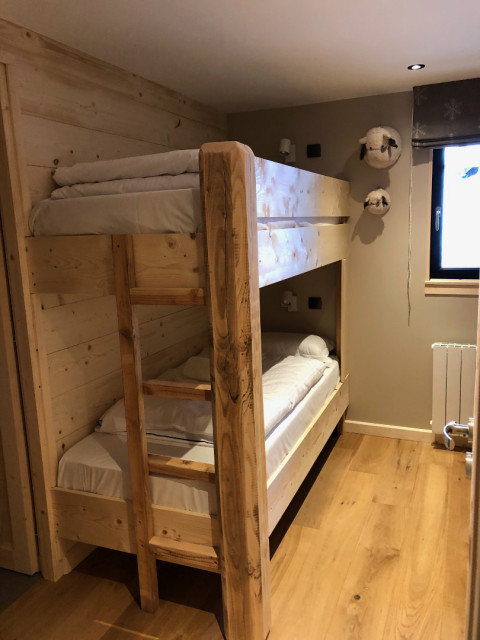 CHALET LE HIBOU Chalet 14 personnes CHALET LE HIBOU Chalet 14 personnes