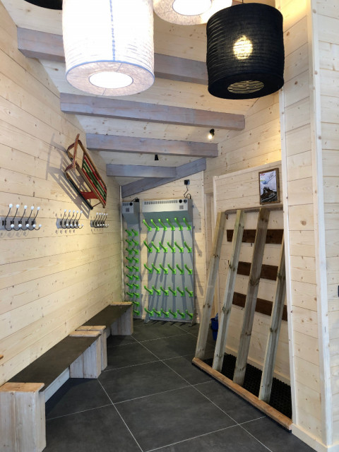 Chalet Hibou 2Alpes Entree coin Ski Chalet Hibou 2Alpes Entree coin Ski