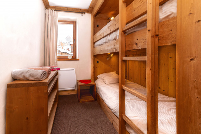 cortina-fontaine-10-4619748 cortina-fontaine-10-4619748