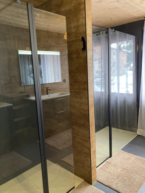 duplex-clochettes-salle-de-bain-1a-4257538