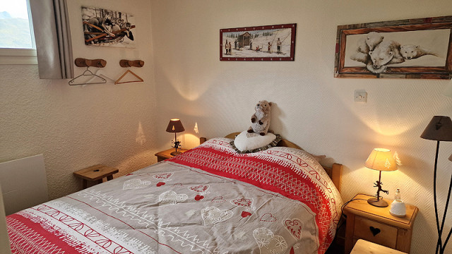 07 CHAMBRE LIT DOUBLE.jpg