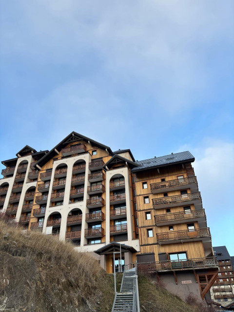 image1-4217087 image1-4217087