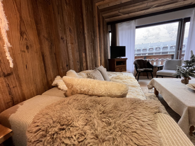 L'ALTITUDE LE REFUGE DE CHARLY Appartement 6 personnes L'ALTITUDE LE REFUGE DE CHARLY Appartement 6 personnes