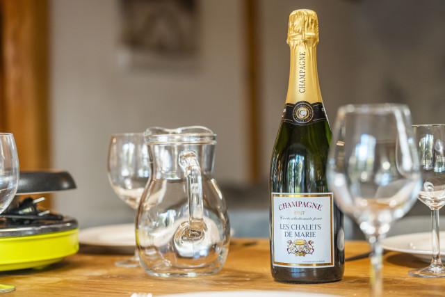 CHALET DE MARIE 1 Chalet 12 personnes CHALET DE MARIE 1 Chalet 12 personnes