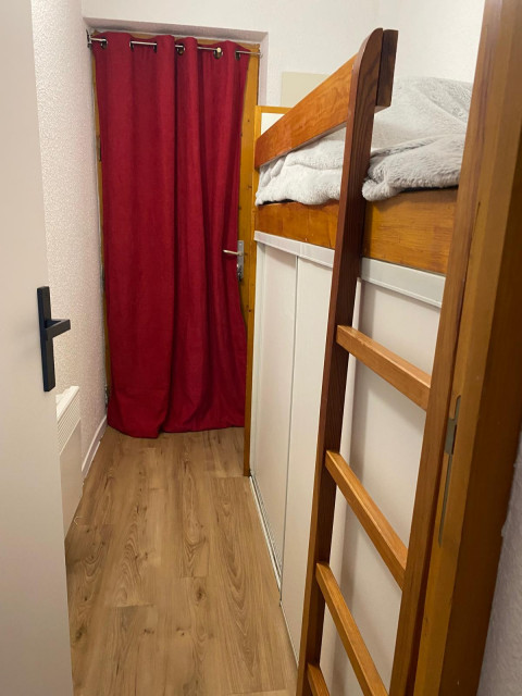 whatsapp-image-2025-08-17-at-19-18-06-7-5086493 whatsapp-image-2025-08-17-at-19-18-06-7-5086493